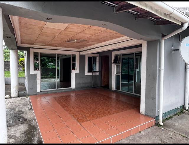 4 BEDROOM HOUSE FOR SALE IN SEA VIEW